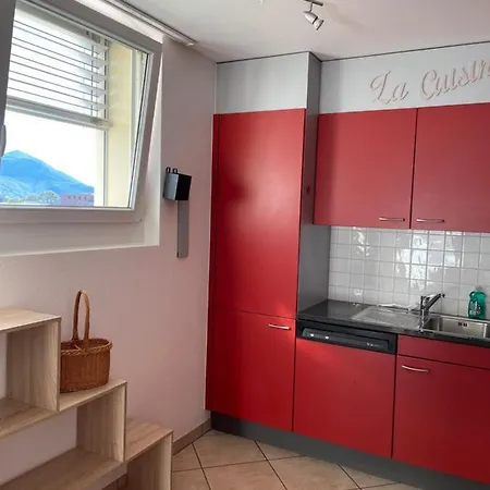 2,5 Con Piscina Nel Cuore Di 463 Apartamento Locarno