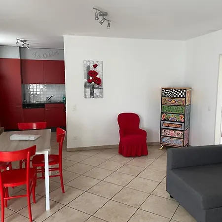 2,5 Con Piscina Nel Cuore Di 463 Apartamento Locarno